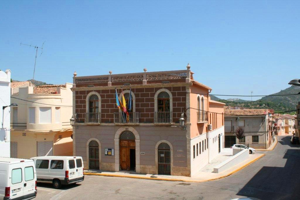 A beautifully restored town house with swimming pool
